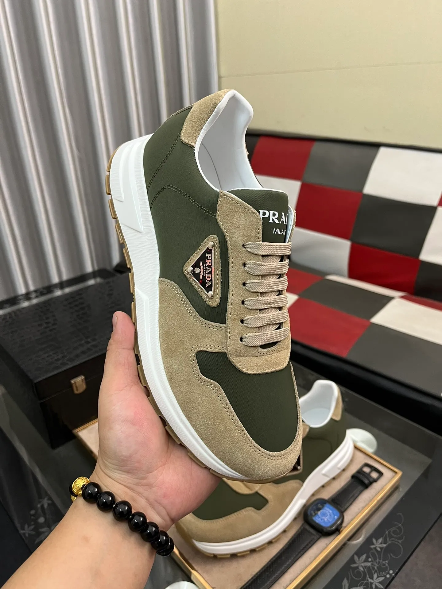 Men's shoes 💰540⌚️⌚️【PRADA】Prada - High-end quality casual sports shoes - Upper: calfskin shoe body with branded metal fasteners, - Inner lining: breathable leather lining - Outsole: ultra-light TPU foam·rubber; molded outsole -Super high quality control·Fine workmanship: highlighted (high-end·luxury·grade) -Size: 38-444️⃣Colors available